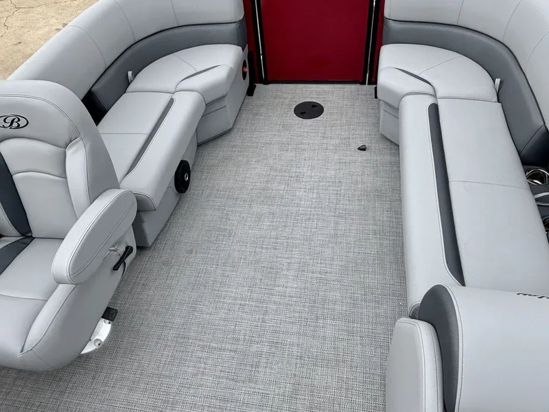 Slide: The Image of Bentley Pontoons LE 3 Point 200 2026 - 4