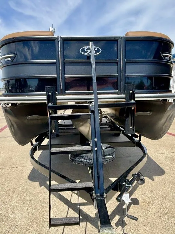 Slide: The Image of Bentley Pontoons Elite Admiral 223 (SPORT3) 2026 - 6