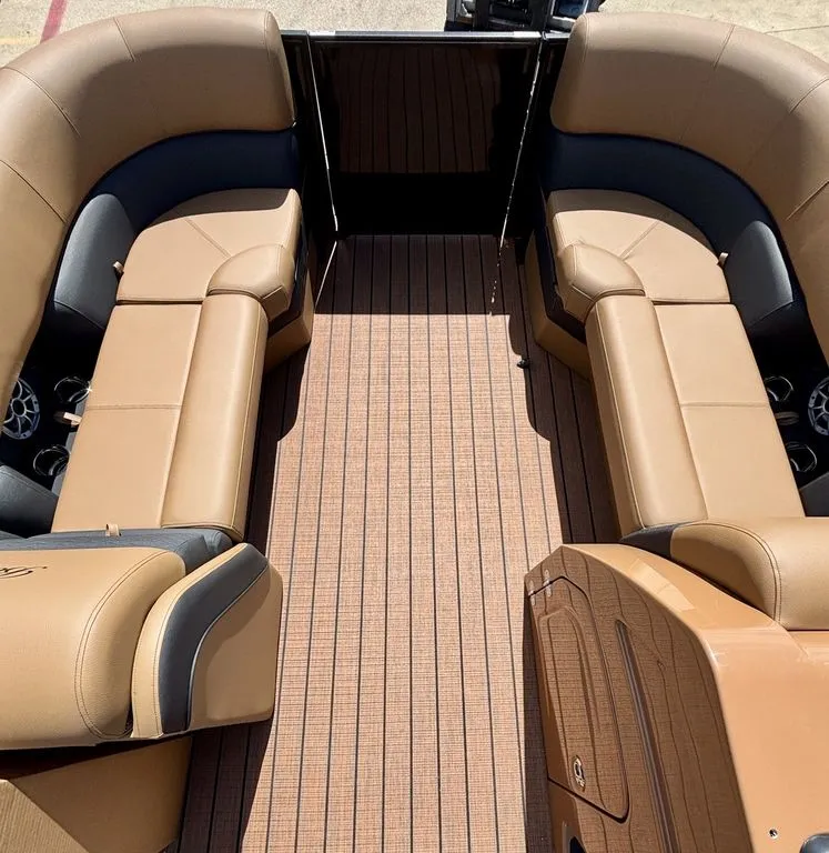 Slide: The Image of Bentley Pontoons Elite Admiral 223 (SPORT3) 2026 - 3