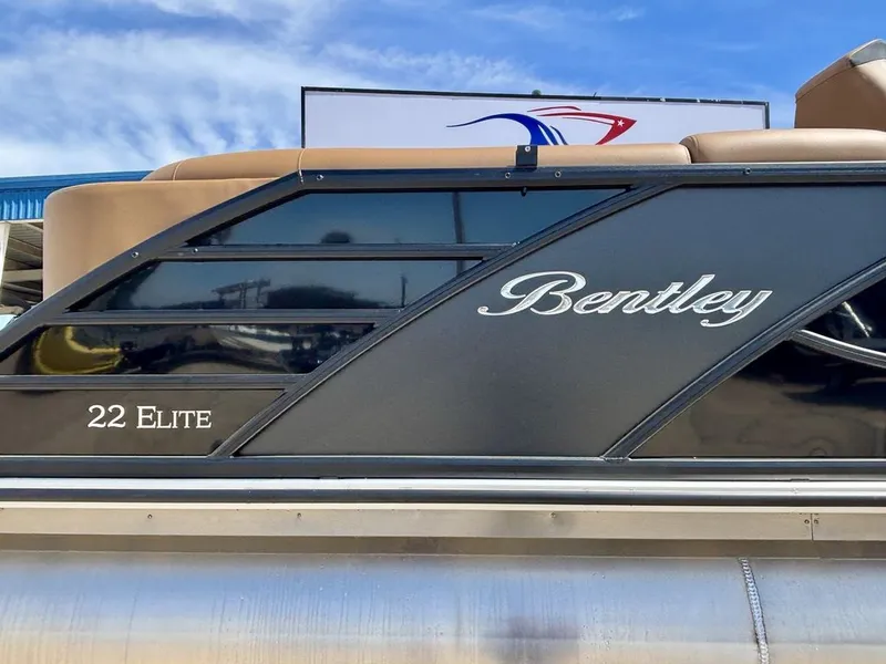 Slide: The Image of Bentley Pontoons Elite Admiral 223 (SPORT3) 2026 - 8