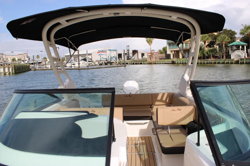 Slide: The Image of Sea Ray SDX 250 Outboard 2027 - 13