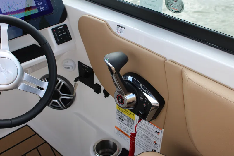 Slide: The Image of Sea Ray SDX 250 Outboard 2027 - 24