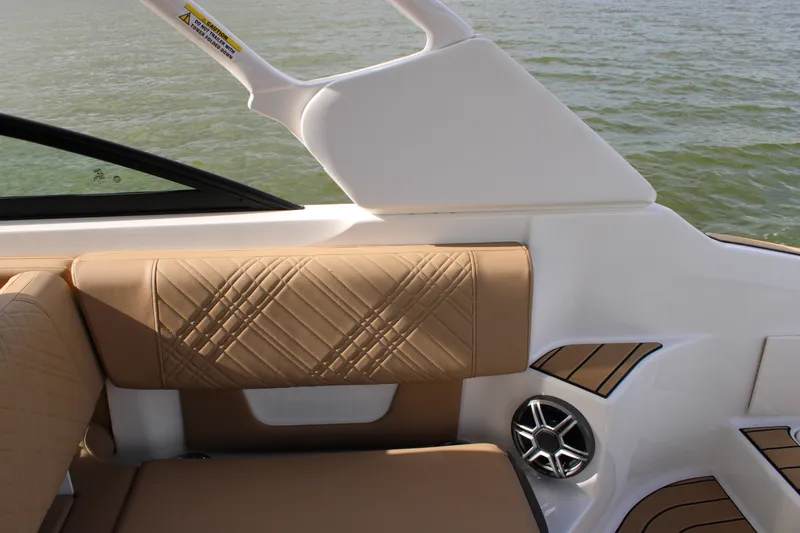 Slide: The Image of Sea Ray SDX 250 Outboard 2027 - 15