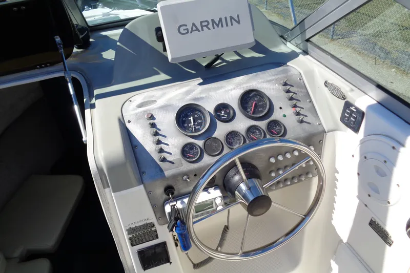 Slide: The Image of 2007 Bayliner 2052 Trophy Walkaround DX/LX dashboard with Garmin navigation system. - 14