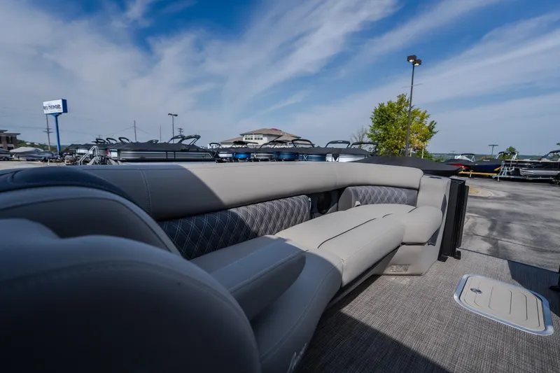 Slide: The Image of 2023 Barletta Lusso 25UCA pontoon boat with luxurious seating and modern design. - 36