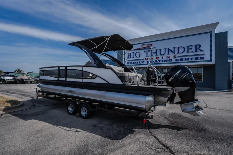 Slide: The Image of 2023 Barletta Lusso 25UCA pontoon boat at Big Thunder Marine dealership. - 6