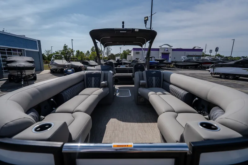Slide: The Image of 2023 Barletta Lusso 25UCA pontoon boat with luxurious seating and modern design. - 44