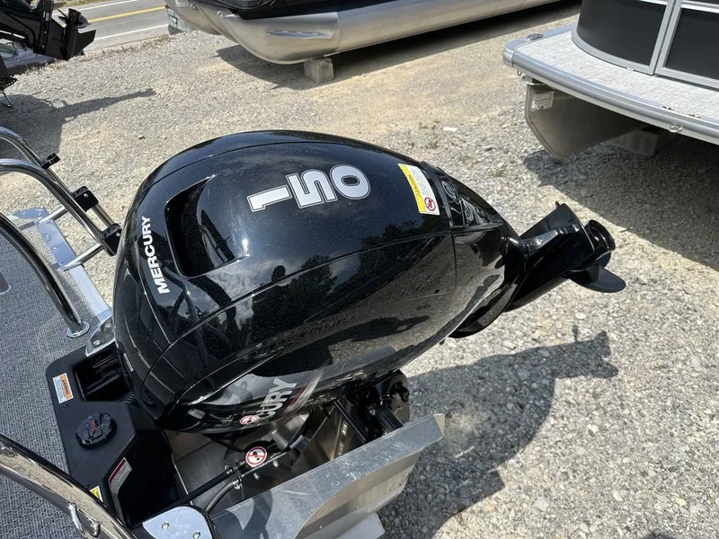 Slide: The Image of Barletta Boats A22QC Triple-Toon 2026 - 8