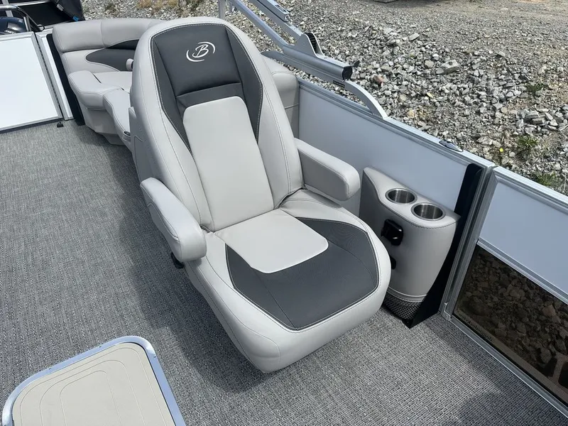 Slide: The Image of Barletta Boats A22QC Triple-Toon 2026 - 30