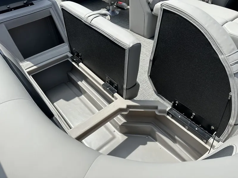 Slide: The Image of Barletta Boats A22QC Triple-Toon 2026 - 16