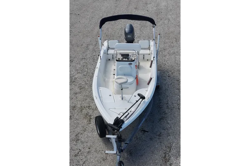 Slide: The Image of 2009 NauticStar 1810 NauticBay boat on trailer, viewed from above. - 6