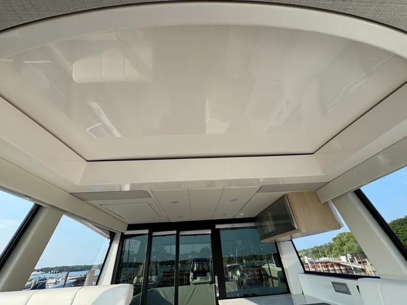 Slide: The Image of Regal 38 Grande Coupe 2024 - 56