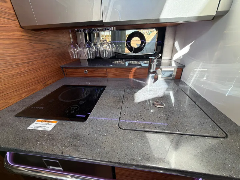 Slide: The Image of Boston Whaler 405 Conquest 2024 - 63