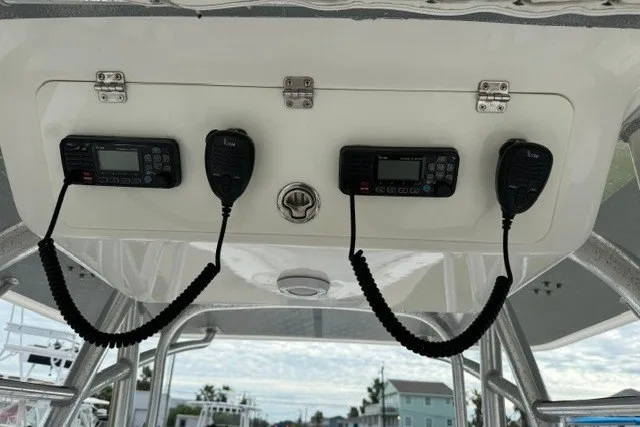 Slide: The Image of Boat communication system with dual radios and microphones, Spectre 37, 2009 model. - 12
