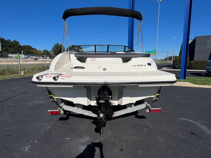 Slide: The Image of Sea Ray 190 Sport 2016 - 3