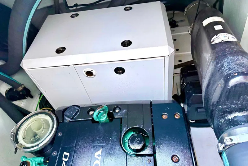 Slide: The Image of Motorruimte van Aquila 44 Yacht, model 2020. - 19