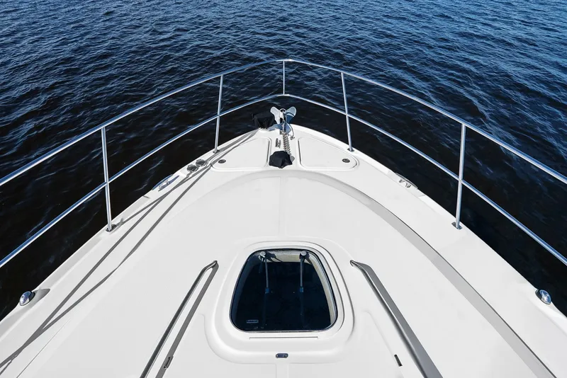 Slide: The Image of Sea Ray 420 Sundancer 2005 - 34