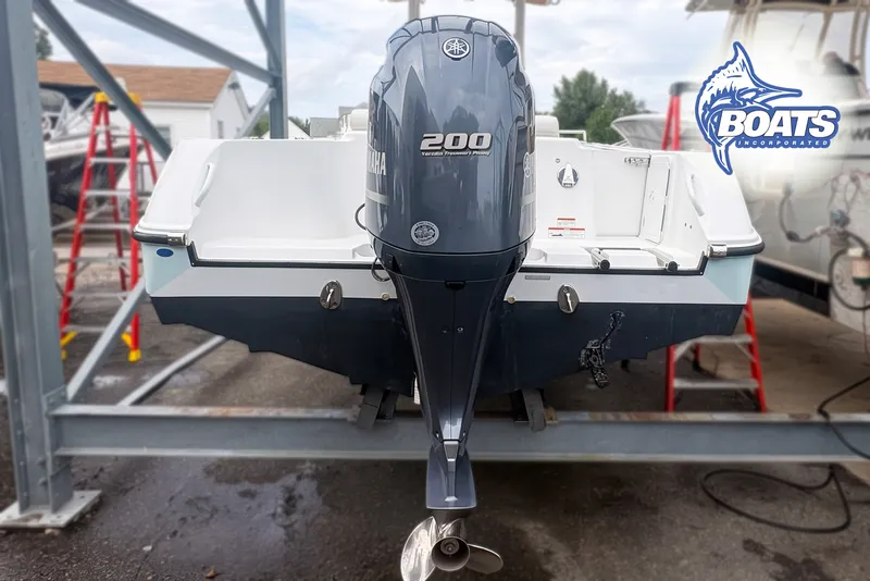 Slide: The Image of 2021 Edgewater 208CC boat with Yamaha 200 outboard motor, displayed at Boats Incorporated. - 9