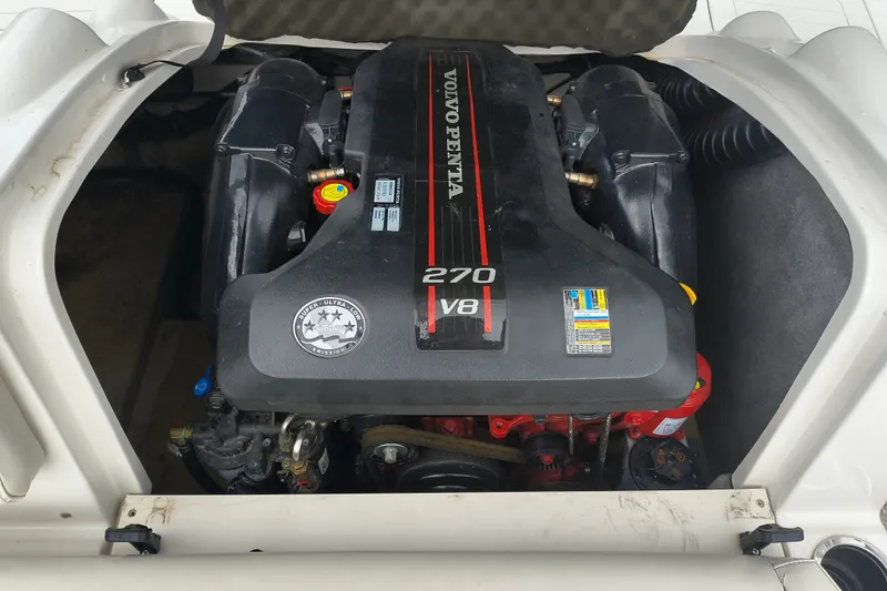 Slide: The Image of Volvo Penta 270 V8 engine in 2012 Starcraft 2000 IO Limited boat. - 44
