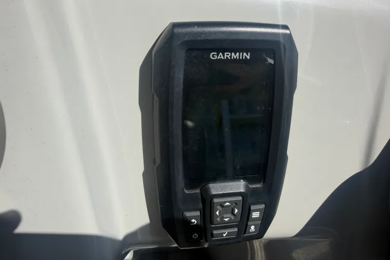 Slide: The Image of Garmin device on 2023 Bennington 20 SVL boat dashboard. - 13