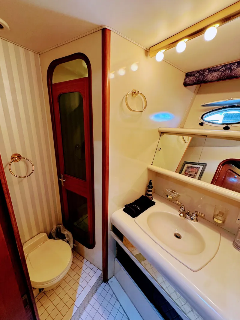 Slide: The Image of Viking 55 MOTOR YACHT WIDE BODY 1990 - 53