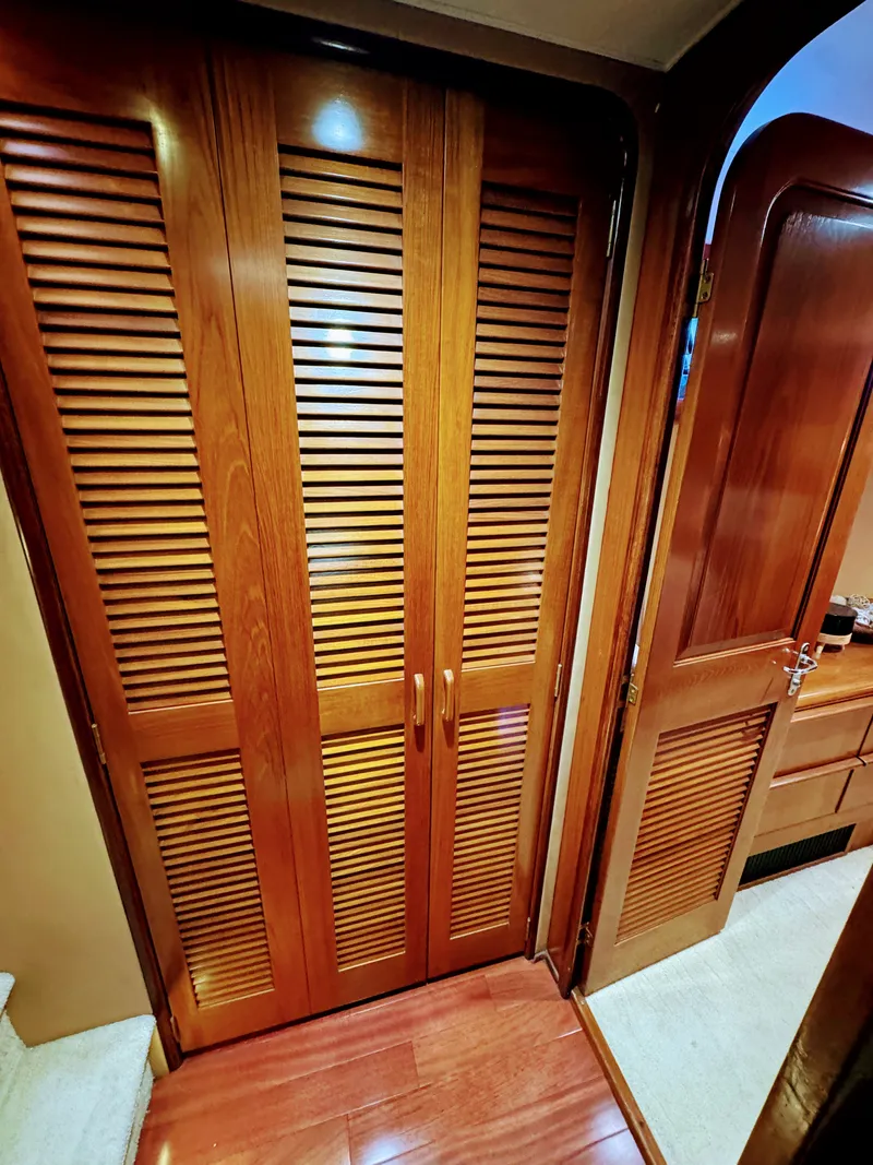 Slide: The Image of Viking 55 MOTOR YACHT WIDE BODY 1990 - 64