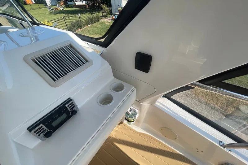 Slide: The Image of BRIDGE BRIDGE AC/HEAT DIGITAL CONTROLS & EXTERIOR ENTERTAINMENT SYSTEM - 40