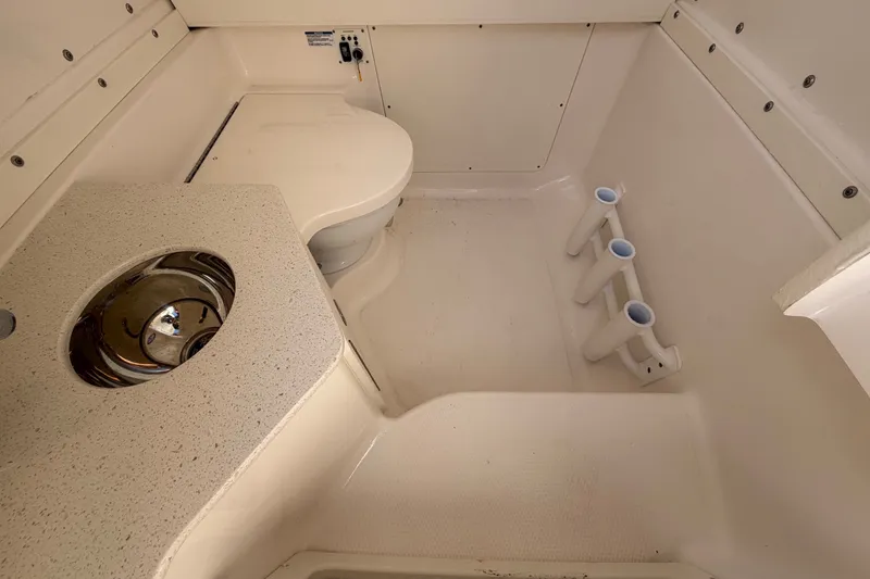 Slide: The Image of Robalo R302 Center Console 2025 - 63