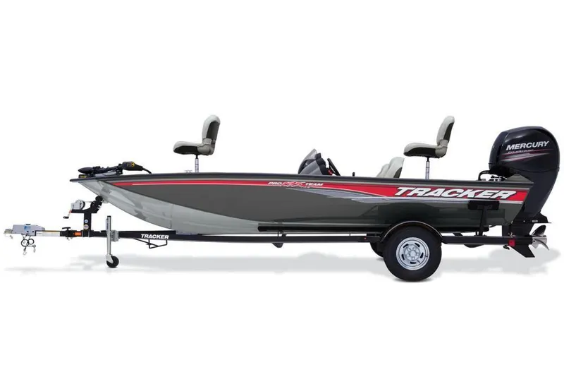 The Image of Ein 2018er Tracker Pro Team 195 TXW Boot auf einem Anhänger, mit einem Mercury Außenbordmotor. - 0