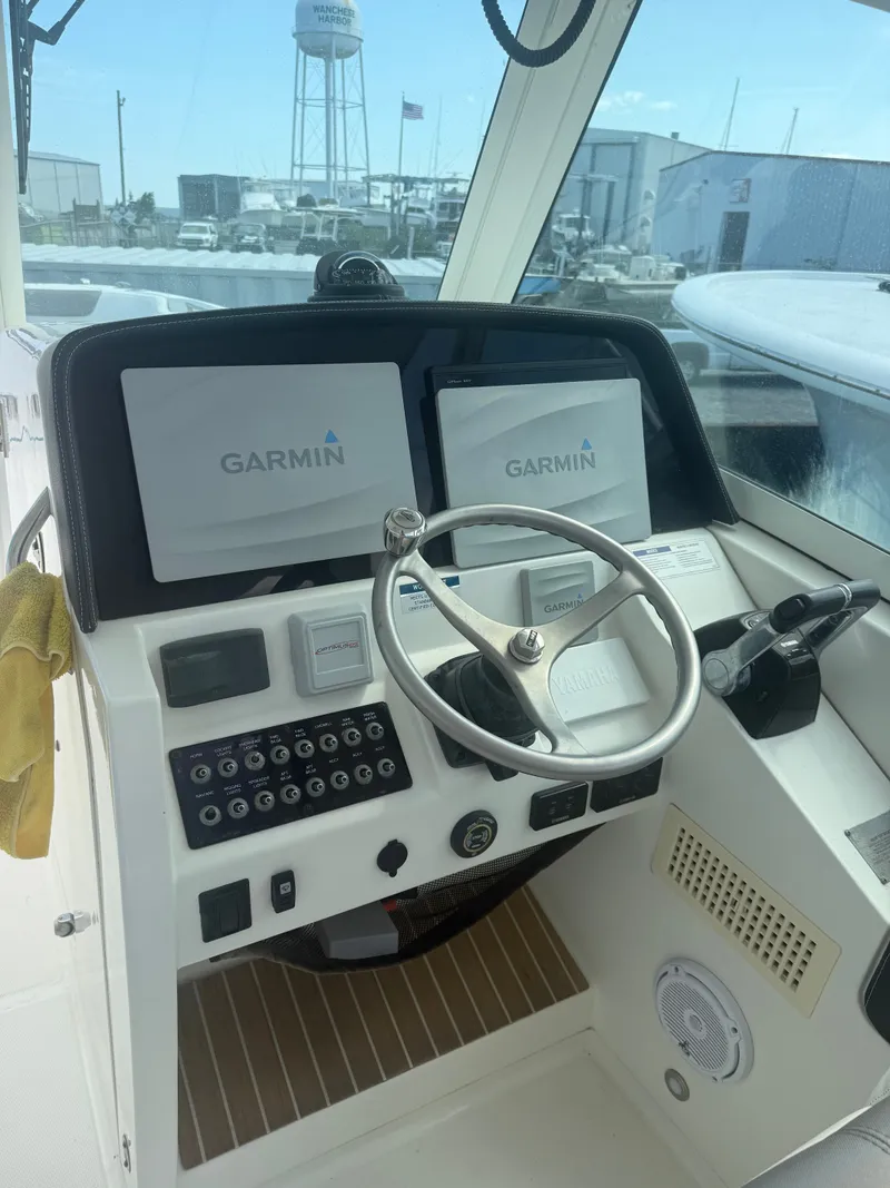 Slide: The Image of World Cat 320 DC 2019 - 10