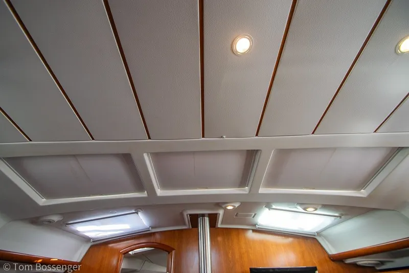 Slide: The Image of Interior ceiling of 2005 Beneteau Oceanis 423 yacht with recessed lighting. - 23