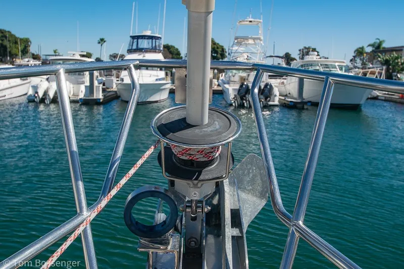 Slide: The Image of Bow view of a 2005 Beneteau Oceanis 423 yacht docked in a marina. - 65