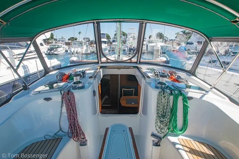 Slide: The Image of Cockpit view of 2005 Beneteau Oceanis 423 sailboat docked at marina. - 40