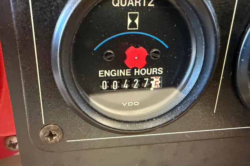 Slide: The Image of Engine hour meter showing 427.5 hours on a 2000 Albin 35 Tournament Express. - 17