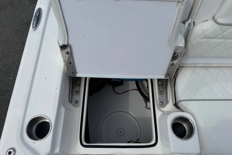 Slide: The Image of Sea Fox 251 Bay Fox 2025 - 69