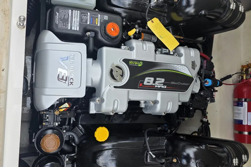 Slide: The Image of Engine of a 2020 Sea Ray SDX 290 boat, featuring a MerCruiser 8.2 MAG. - 5