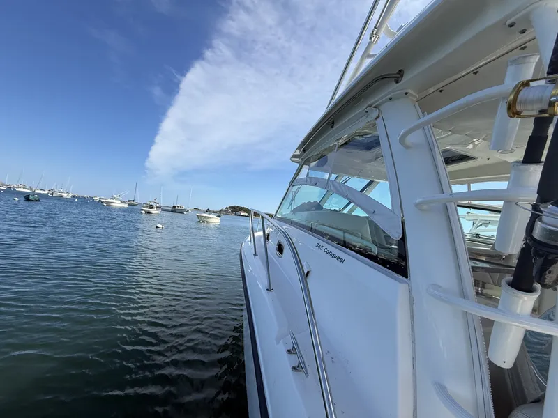 Slide: The Image of Boston Whaler 345 CONQUEST 2017 - 3