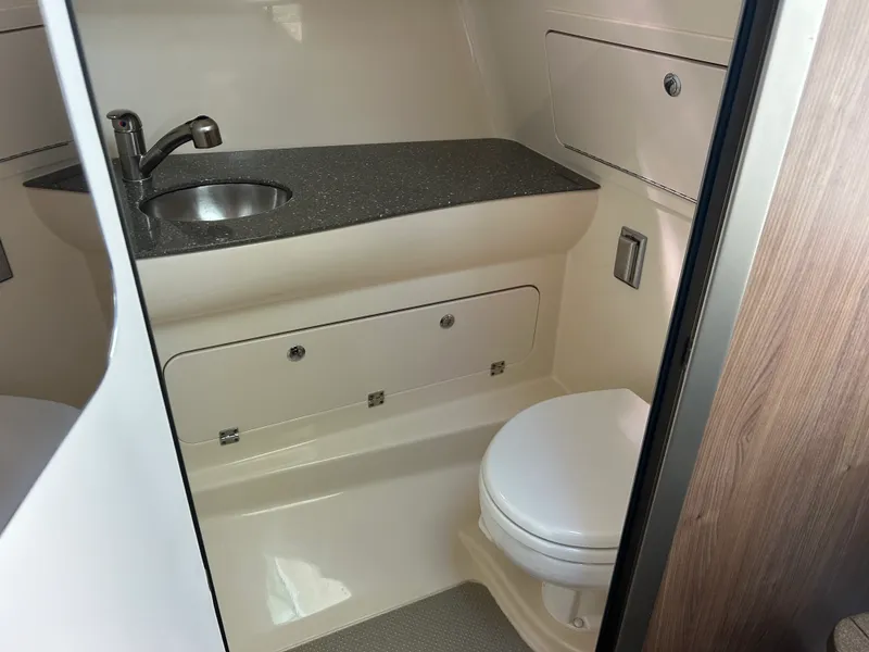 Slide: The Image of Boston Whaler 315 Conquest 2018 - 34
