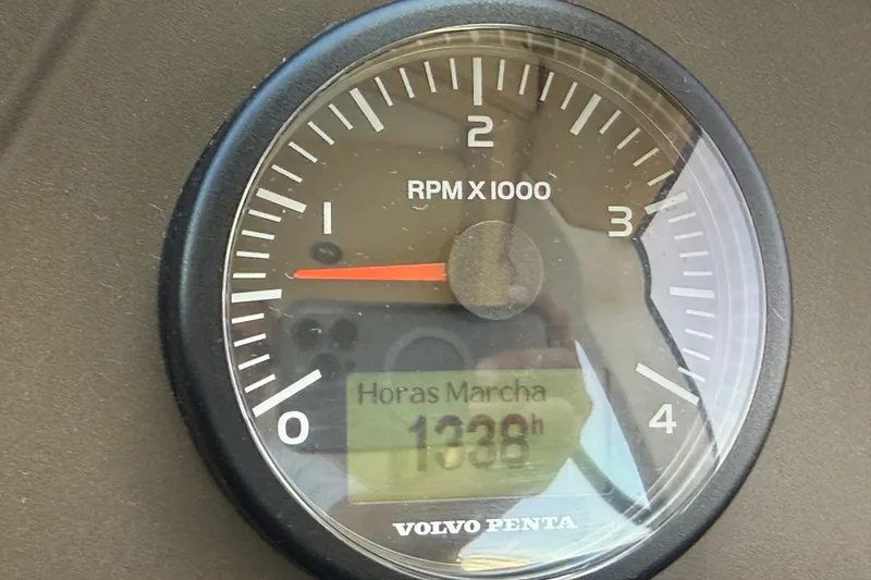 Slide: The Image of Volvo Penta tachometer showing 1038 hours on Azimut 54, 2015 model. - 100