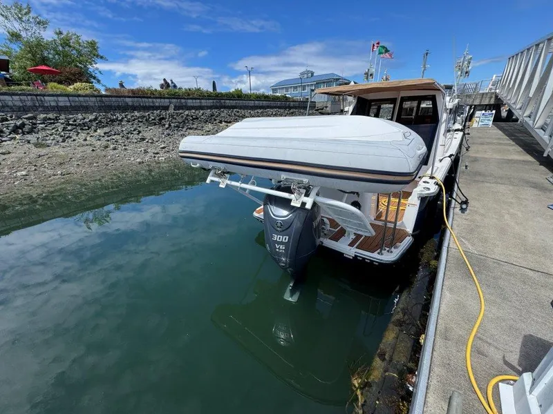 Slide: The Image of Ranger Tug R27 2022 - 1