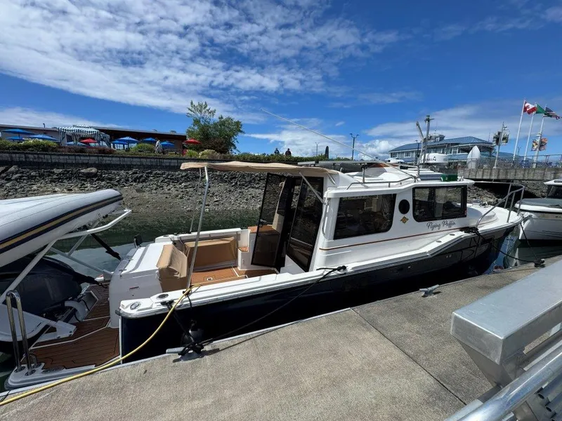The Image of Ranger Tug R27 2022 - 0