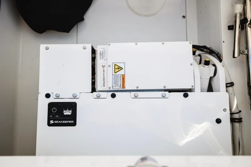 Slide: The Image of Seakeeper system inside 2026 HCB 48 Campeón boat, featuring advanced stabilization technology. - 45