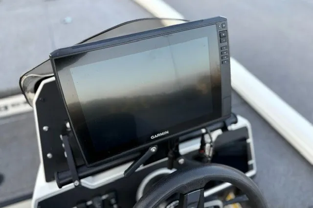 Slide: The Image of Garmin display on Ranger ALPHA 208 boat dashboard, 2025 model. - 51