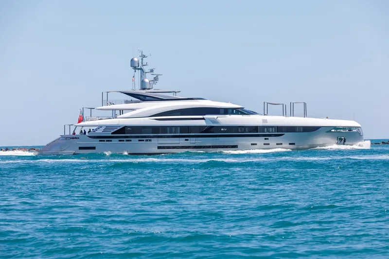 The Image of Luxury Rossinavi Vector 50m yacht cruising on the ocean, 2020 model. - 1
