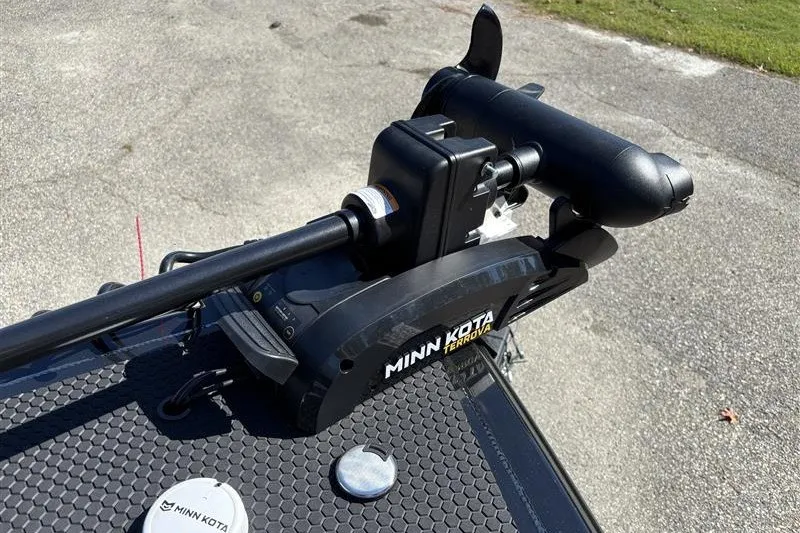 Slide: The Image of Minn Kota Terrova motor on 2026 Ranger VS1882SC Angler boat deck. - 16