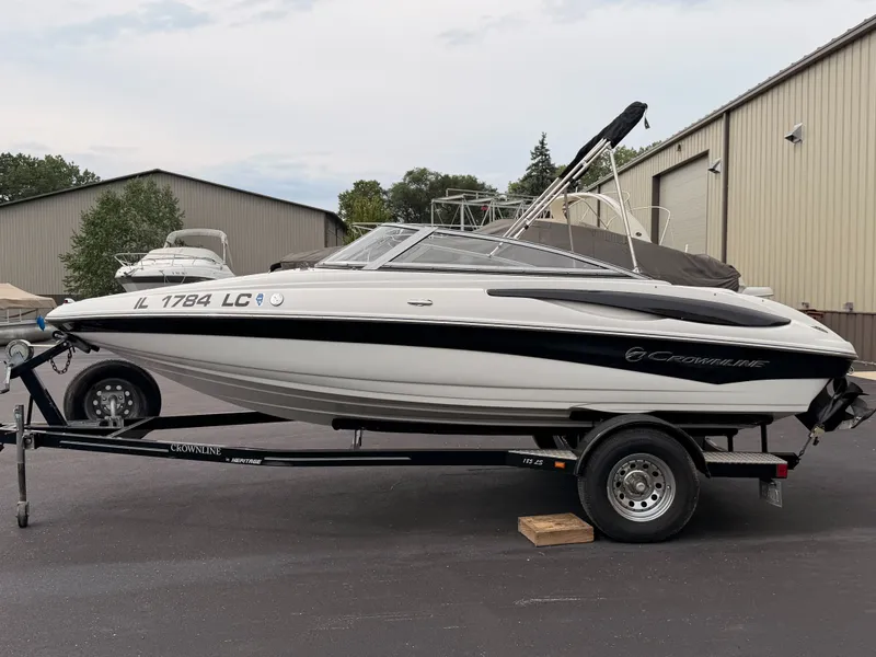 Slide: The Image of Crownline Boats 185SS 2009 - 3