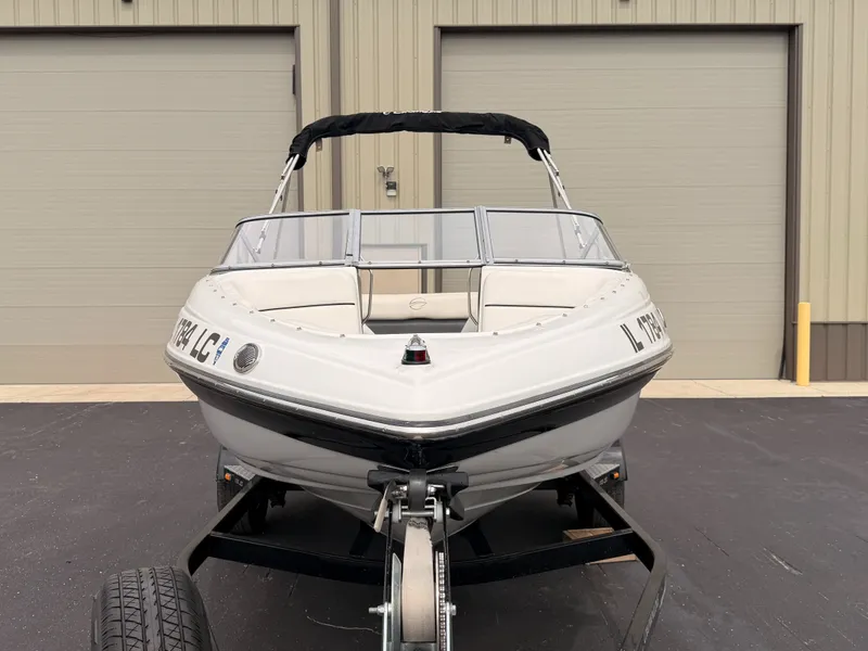 Slide: The Image of Crownline Boats 185SS 2009 - 4