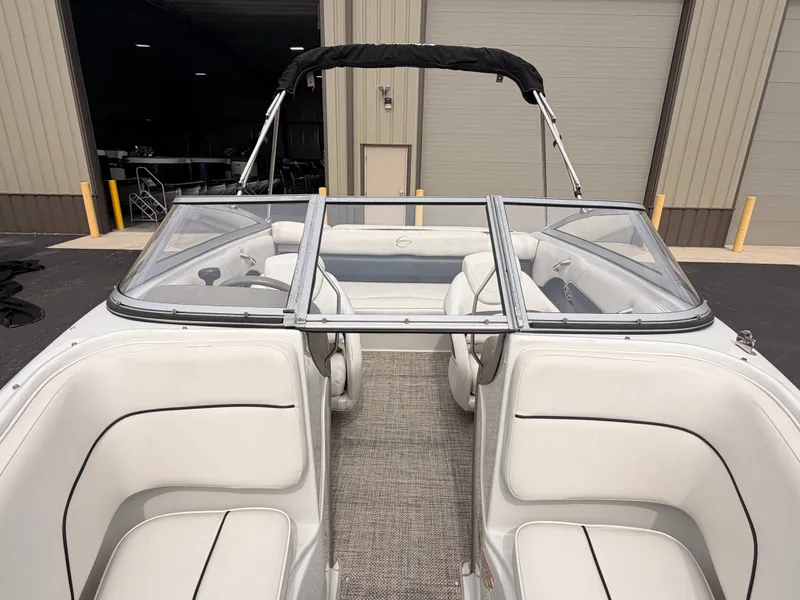 Slide: The Image of Crownline Boats 185SS 2009 - 49
