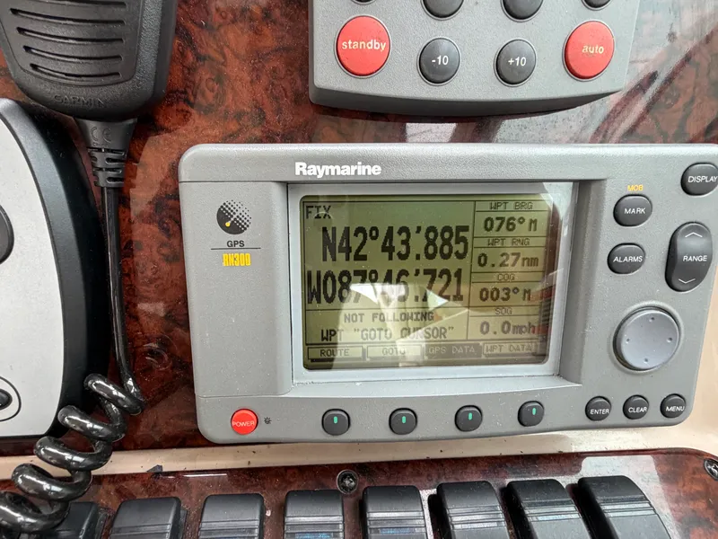 Slide: The Image of Sea Ray 340 AMBERJACK 2003 - 16