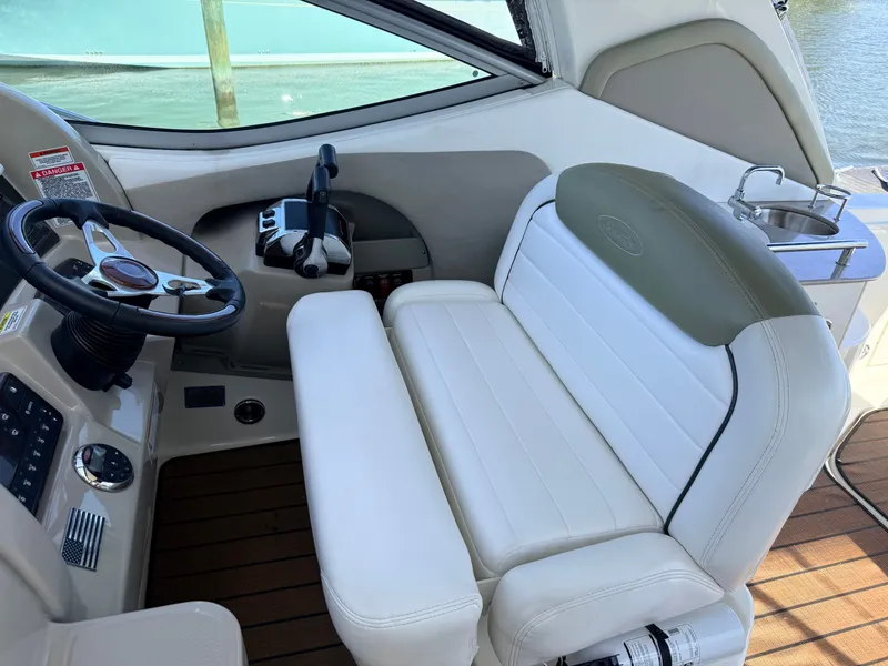 Slide: The Image of Sea Ray 290 Sundancer 2007 - 21